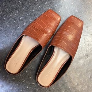 Zara Slipons